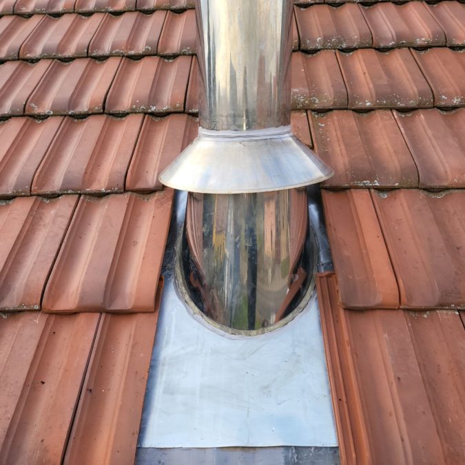 SORTIE DE POELE ZINC 675X675 | GM mon toit Zinguerie / habillage Saint-Louis 13