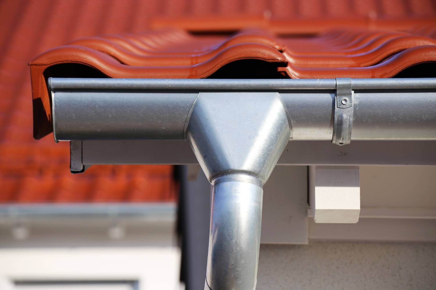 ZINGUERIE3 | GM mon toit Pourquoi choisir vos gouttières en aluminium ? Guebwiller