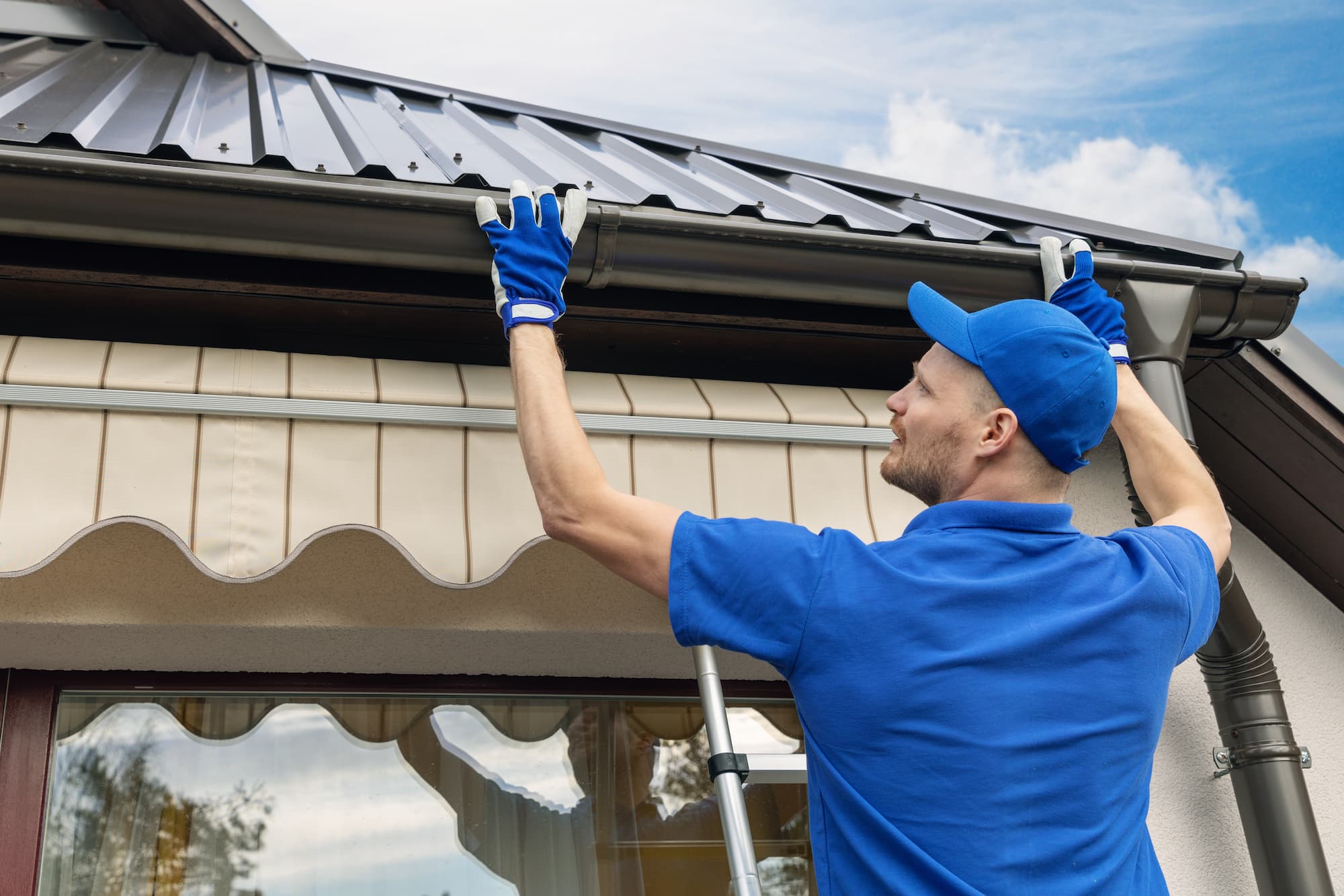 Quelles sont les &eacute;tapes essentielles pour l’installation de goutti&egrave;res ? Belfort